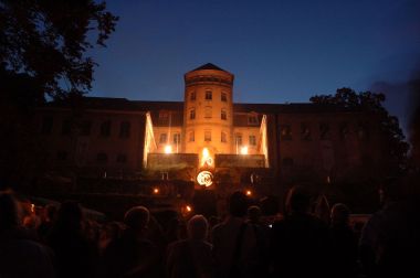 Feuershow zum Schlossfest in Hainewalde. Foto: Christine Just