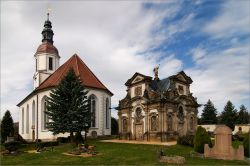 Kirche und Gruft Hainewalde